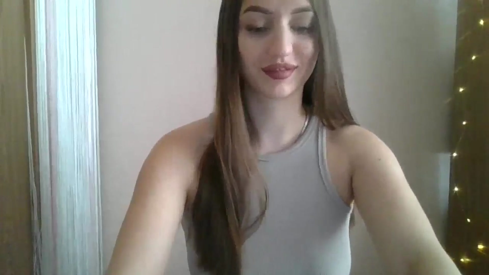 Gallery image thumbnail from SarahMills's myfreecams stream on, 09/08/2025, 08:45 image 6 of 20