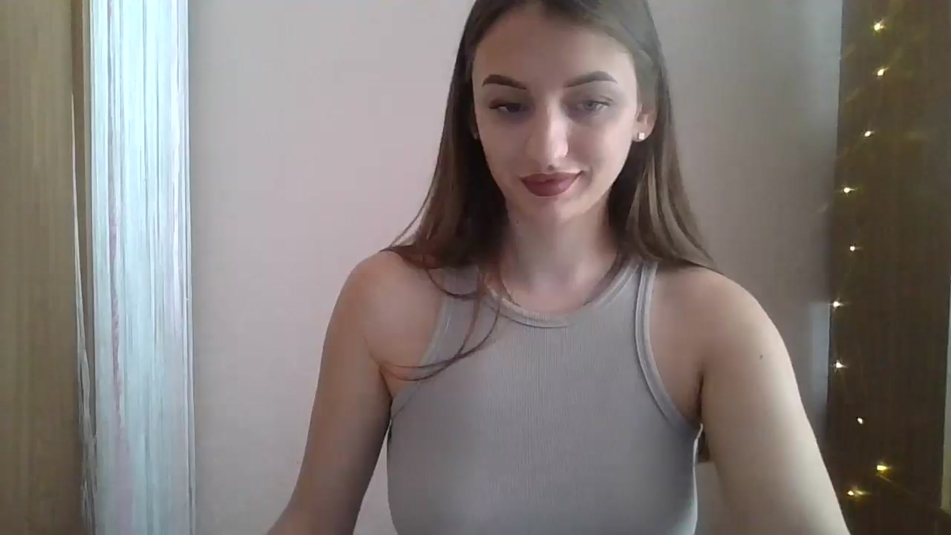Gallery image thumbnail from SarahMills's myfreecams stream on, 09/08/2025, 09:32 image 4 of 20