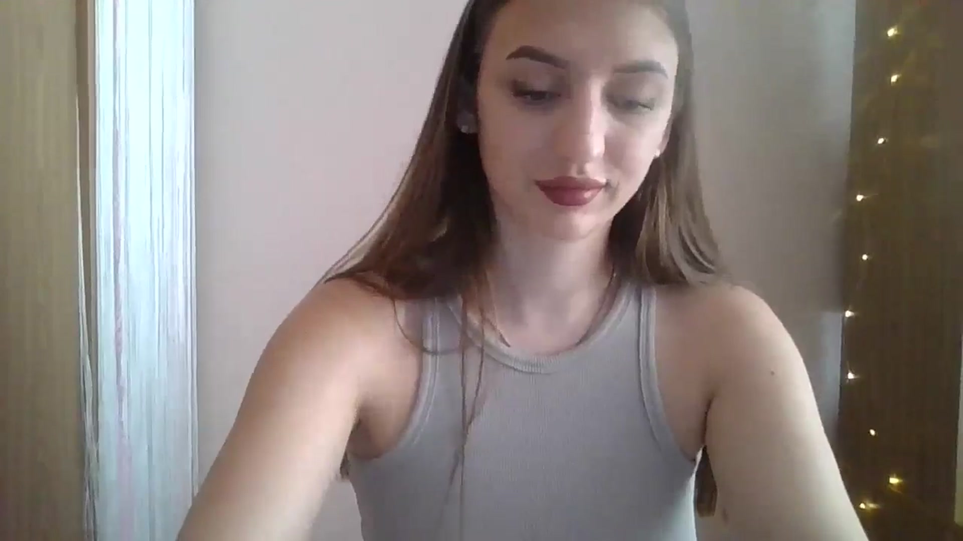 Gallery image thumbnail from SarahMills's myfreecams stream on, 09/08/2025, 09:32 image 6 of 20