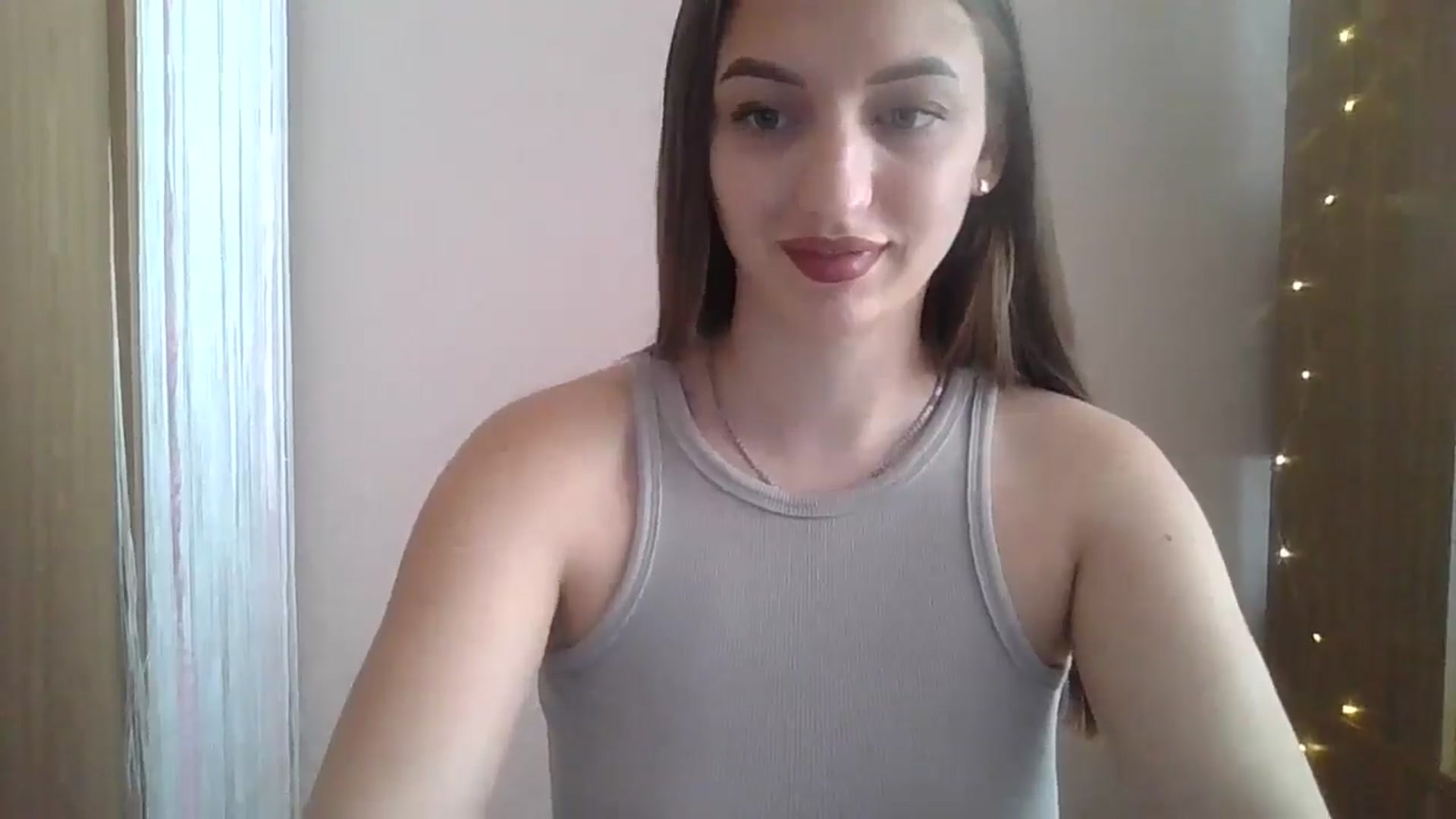 Gallery image thumbnail from SarahMills's myfreecams stream on, 09/08/2025, 09:32 image 19 of 20