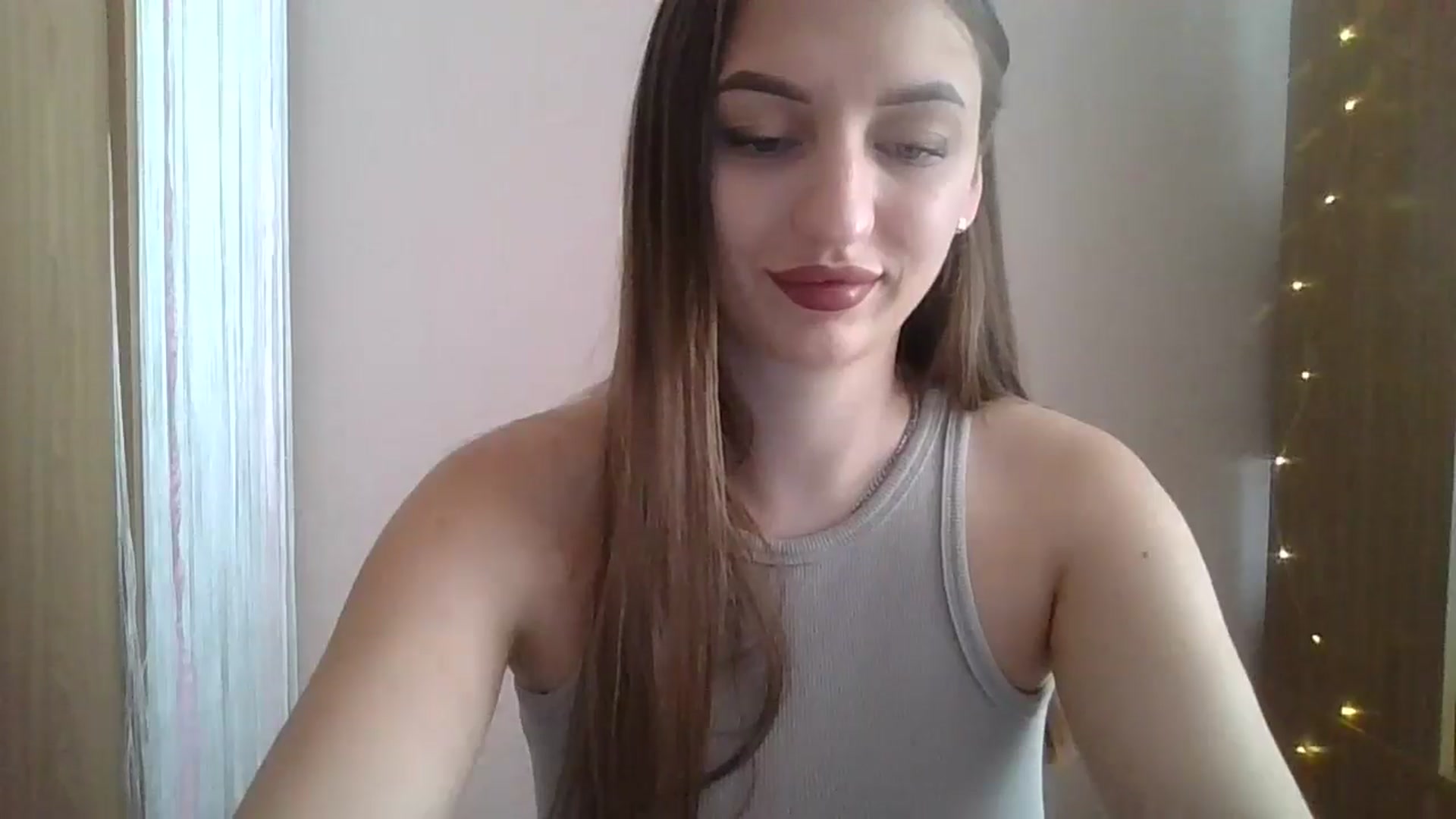 Gallery image thumbnail from SarahMills's myfreecams stream on, 09/08/2025, 09:32 image 18 of 20