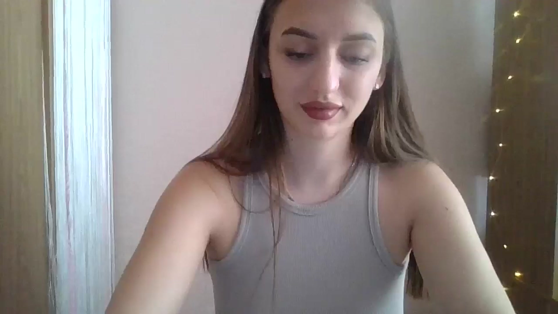 Gallery image thumbnail from SarahMills's myfreecams stream on, 09/08/2025, 09:32 image 7 of 20