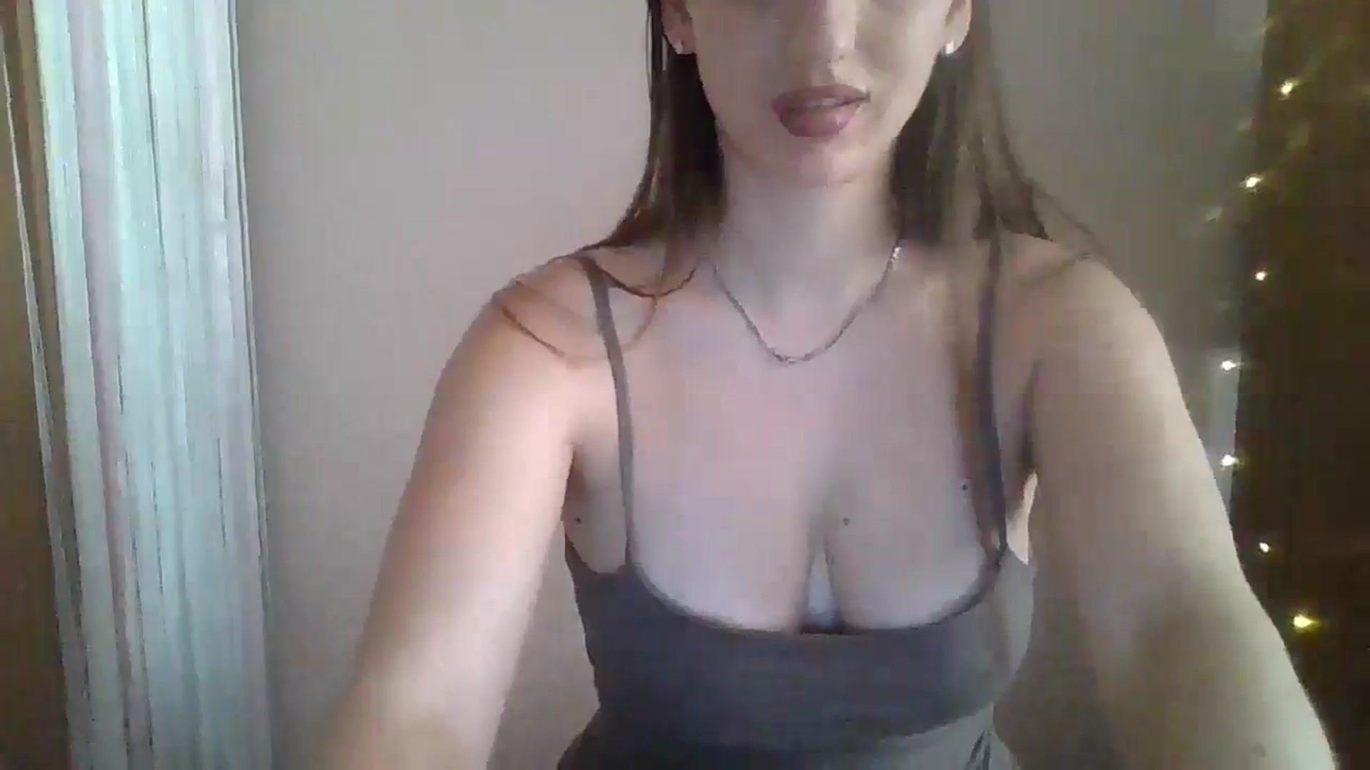 Gallery image thumbnail from SarahMills's myfreecams stream on, 09/10/2025, 14:01 image 16 of 20