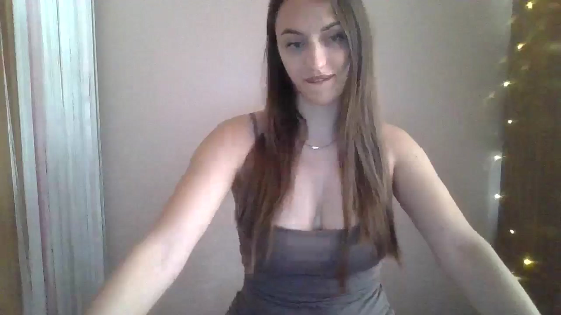 Gallery image thumbnail from SarahMills's myfreecams stream on, 09/10/2025, 14:01 image 18 of 20
