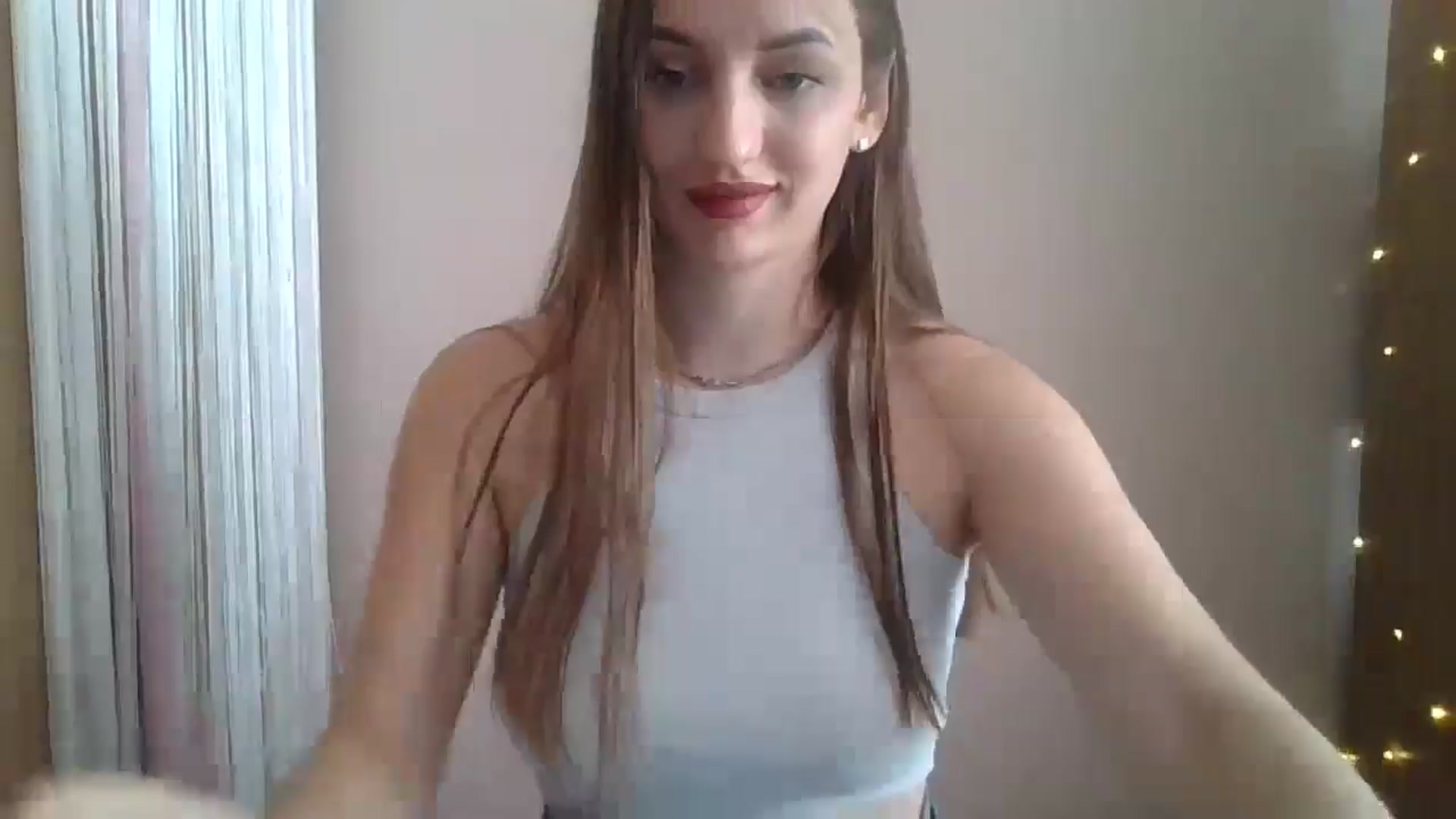 Gallery image thumbnail from SarahMills's myfreecams stream on, 09/12/2025, 09:46 image 16 of 20