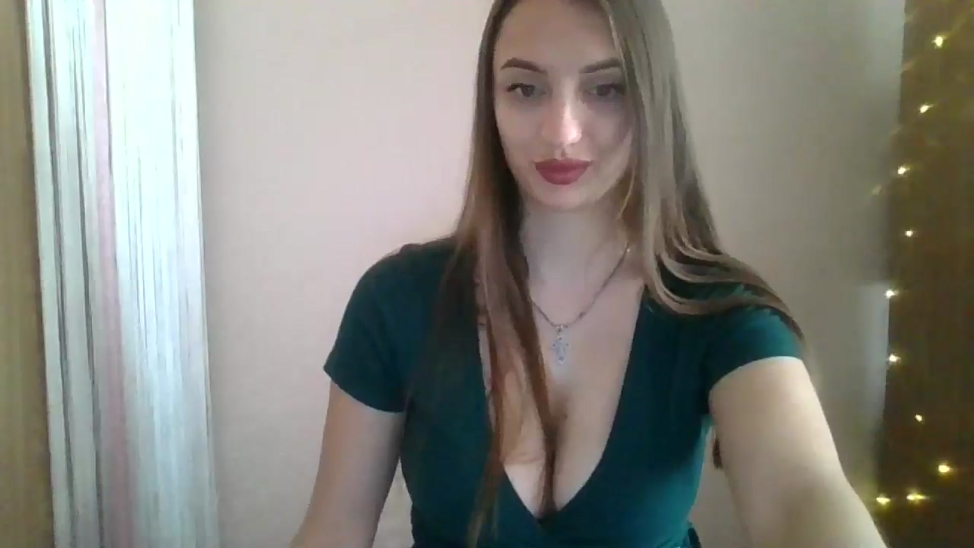 Gallery image thumbnail from SarahMills's myfreecams stream on, 09/14/2025, 13:05 image 16 of 20