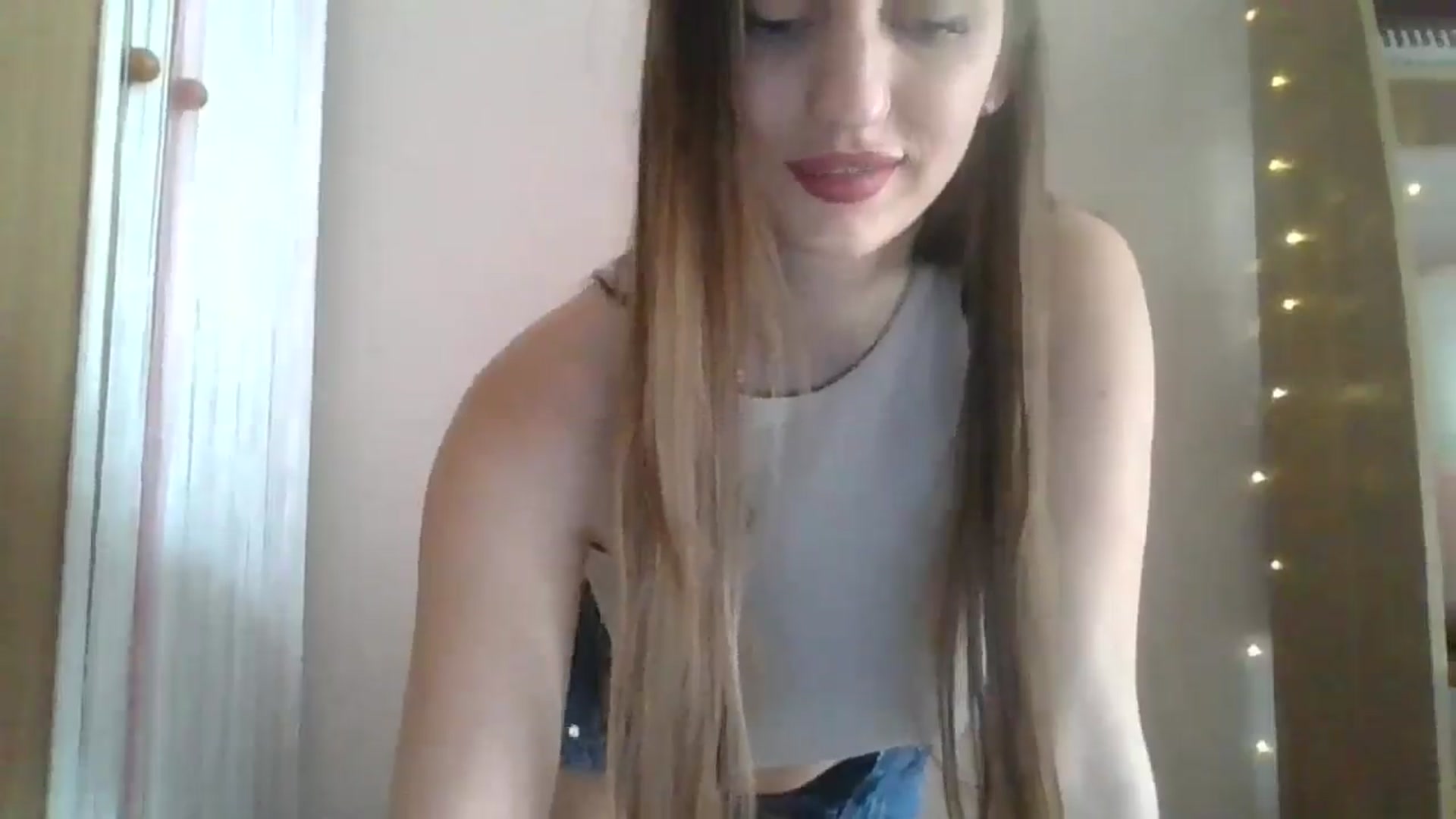 Gallery image thumbnail from SarahMills's myfreecams stream on, 09/17/2025, 10:54 image 9 of 20