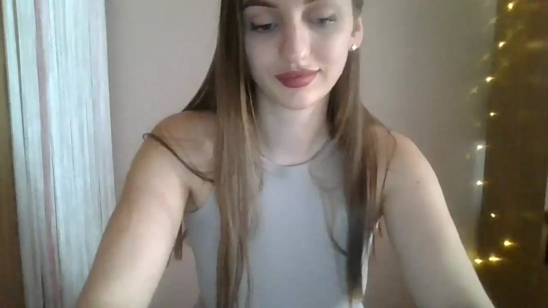 Gallery image thumbnail from SarahMills's myfreecams stream on, 09/17/2025, 11:34 image 7 of 20