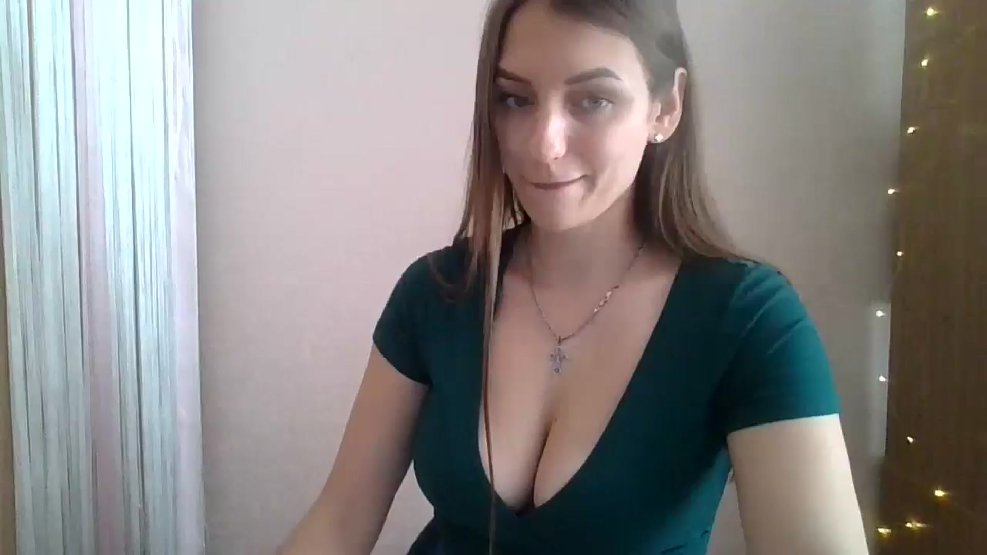 Gallery image thumbnail from SarahMills's myfreecams stream on, 09/21/2025, 09:44 image 9 of 20