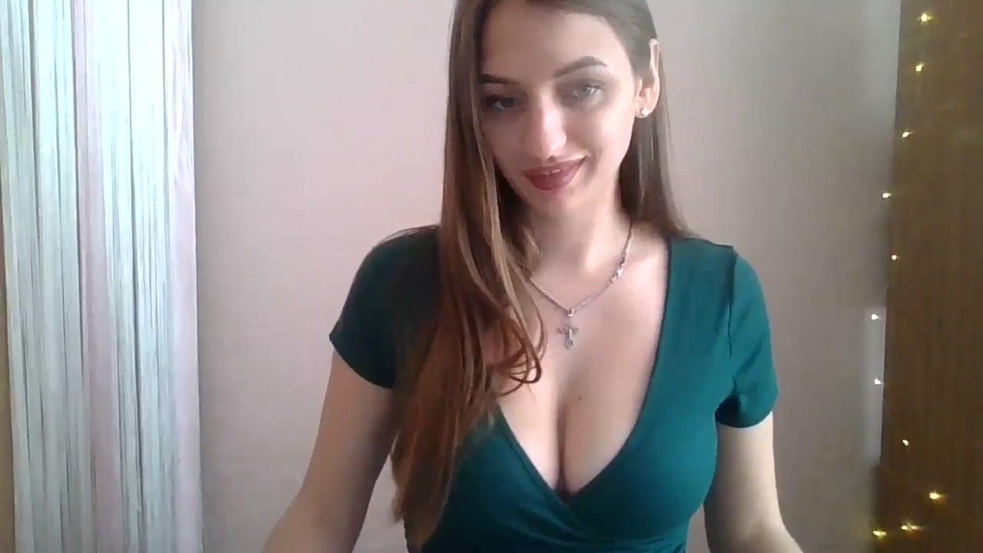 Gallery image thumbnail from SarahMills's myfreecams stream on, 09/21/2025, 09:44 image 17 of 20