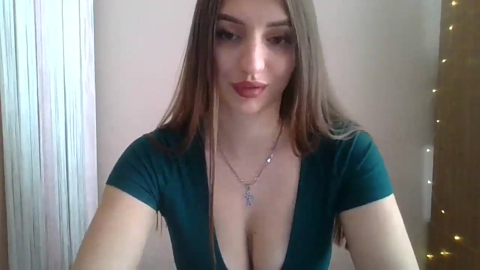 Gallery image thumbnail from SarahMills's myfreecams stream on, 09/21/2025, 09:44 image 7 of 20
