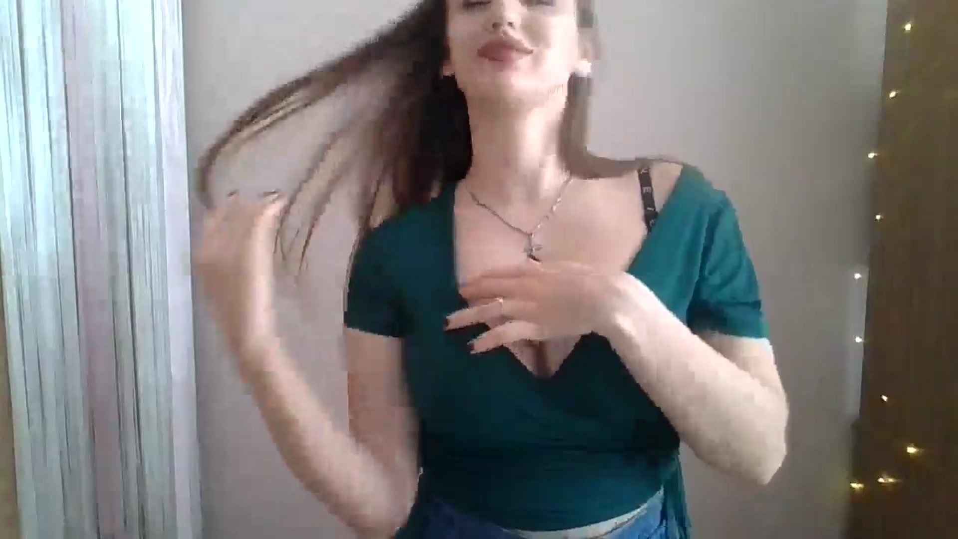 Gallery image thumbnail from SarahMills's myfreecams stream on, 09/21/2025, 10:22 image 10 of 20