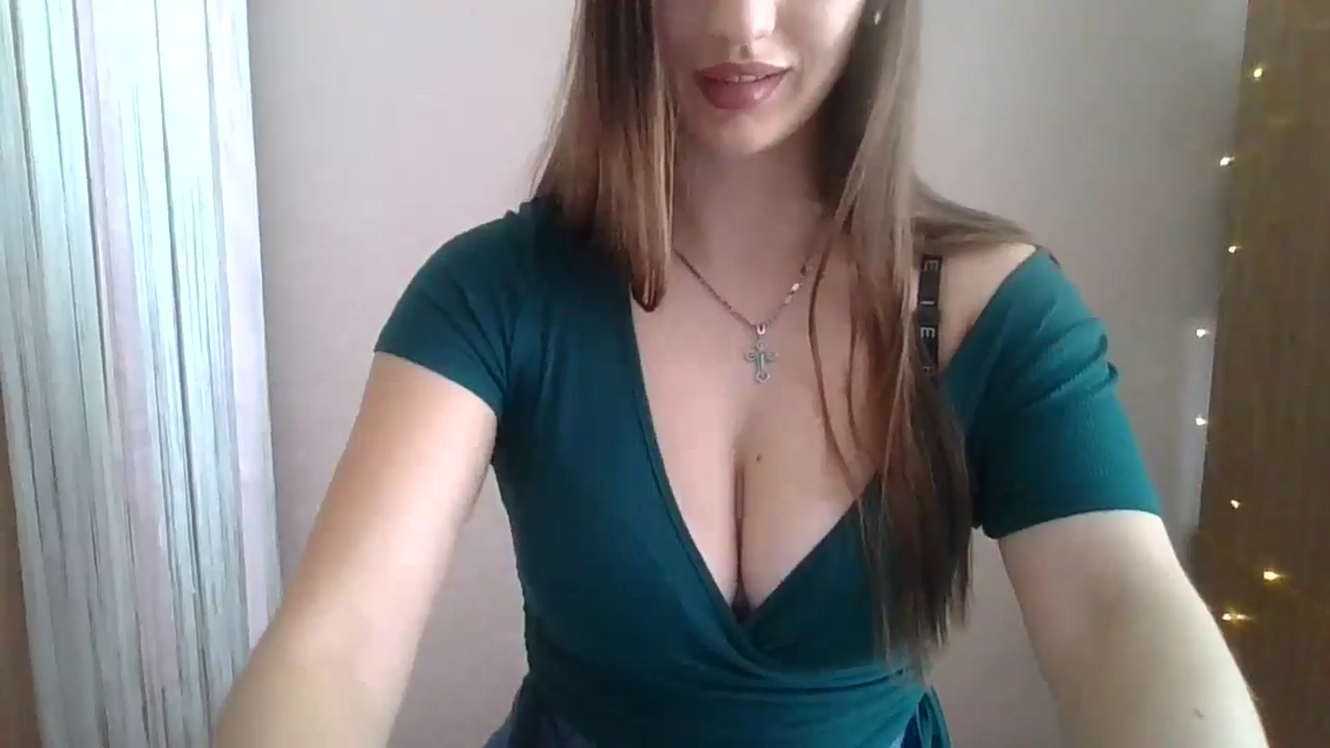 Gallery image thumbnail from SarahMills's myfreecams stream on, 09/21/2025, 10:22 image 14 of 20