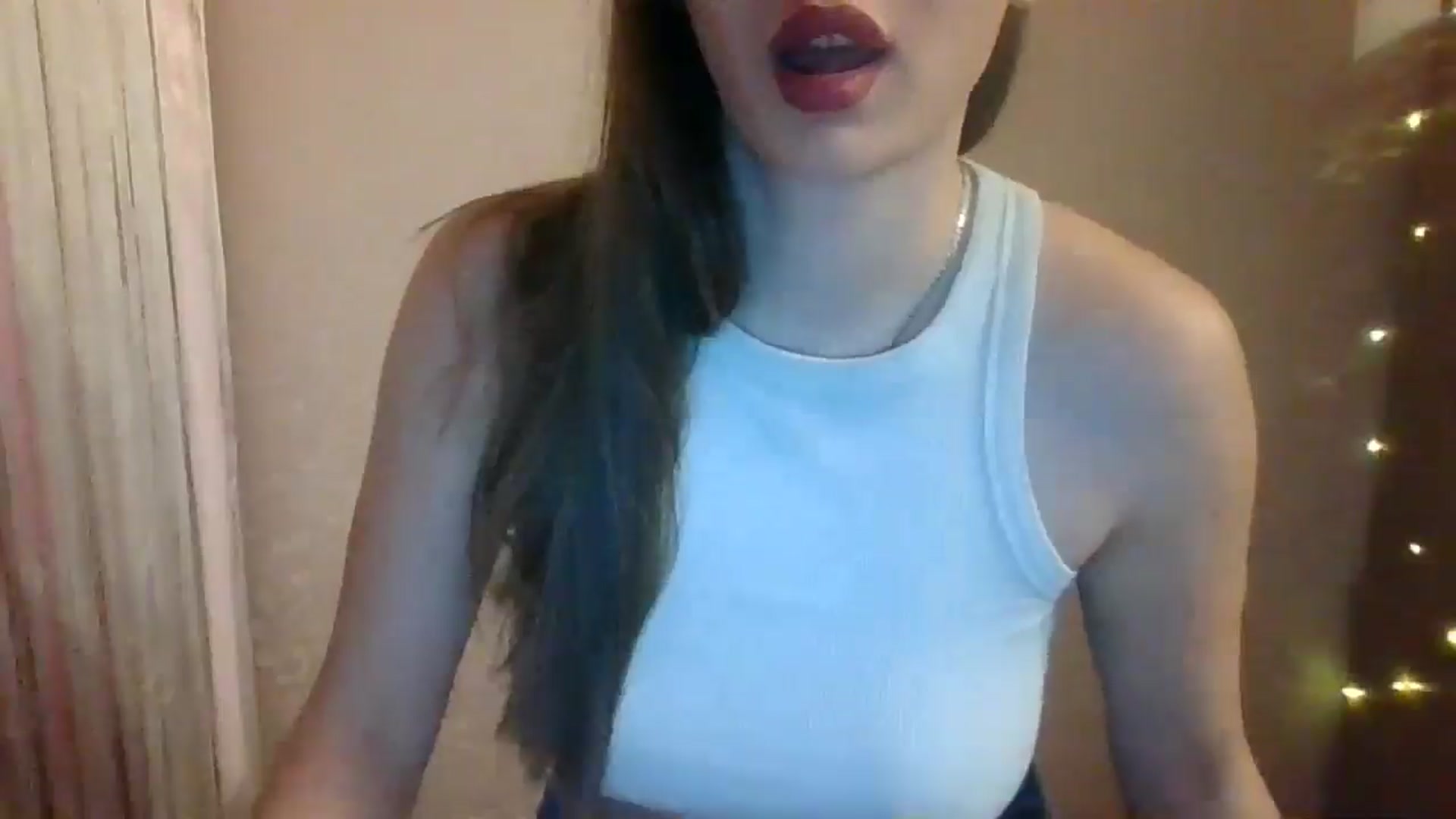 Gallery image thumbnail from SarahMills's myfreecams stream on, 09/25/2025, 16:26 image 12 of 20