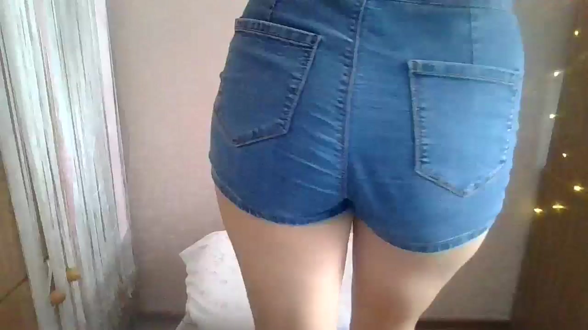 Gallery image thumbnail from SarahMills's myfreecams stream on, 09/26/2025, 10:37 image 8 of 20