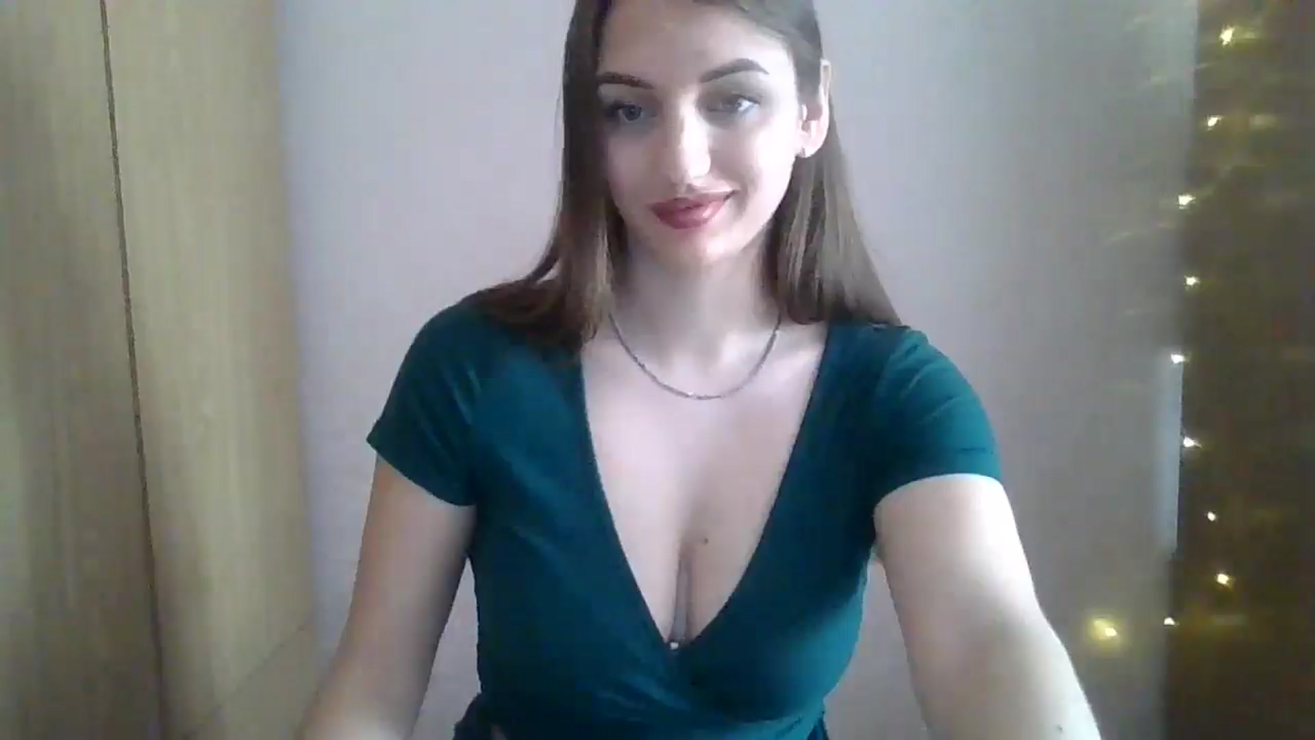 Gallery image thumbnail from SarahMills's myfreecams stream on, 10/04/2025, 10:23 image 20 of 20