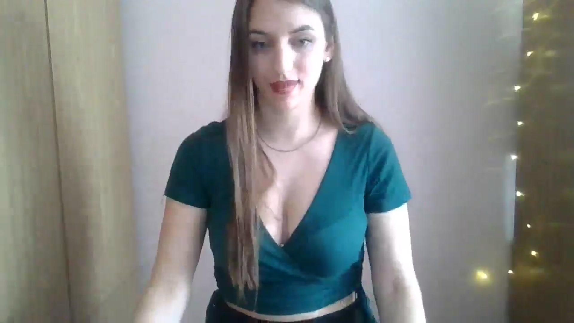 Gallery image thumbnail from SarahMills's myfreecams stream on, 10/04/2025, 10:23 image 10 of 20