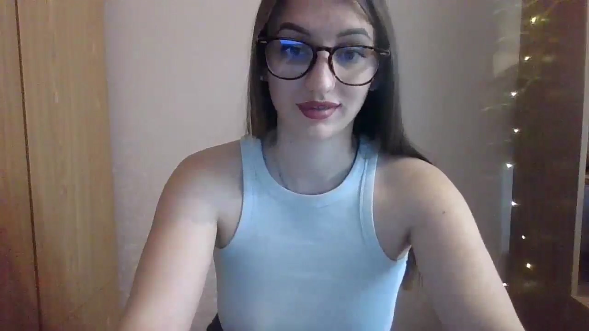 Gallery image thumbnail from SarahMills's myfreecams stream on, 10/05/2025, 10:30 image 17 of 20