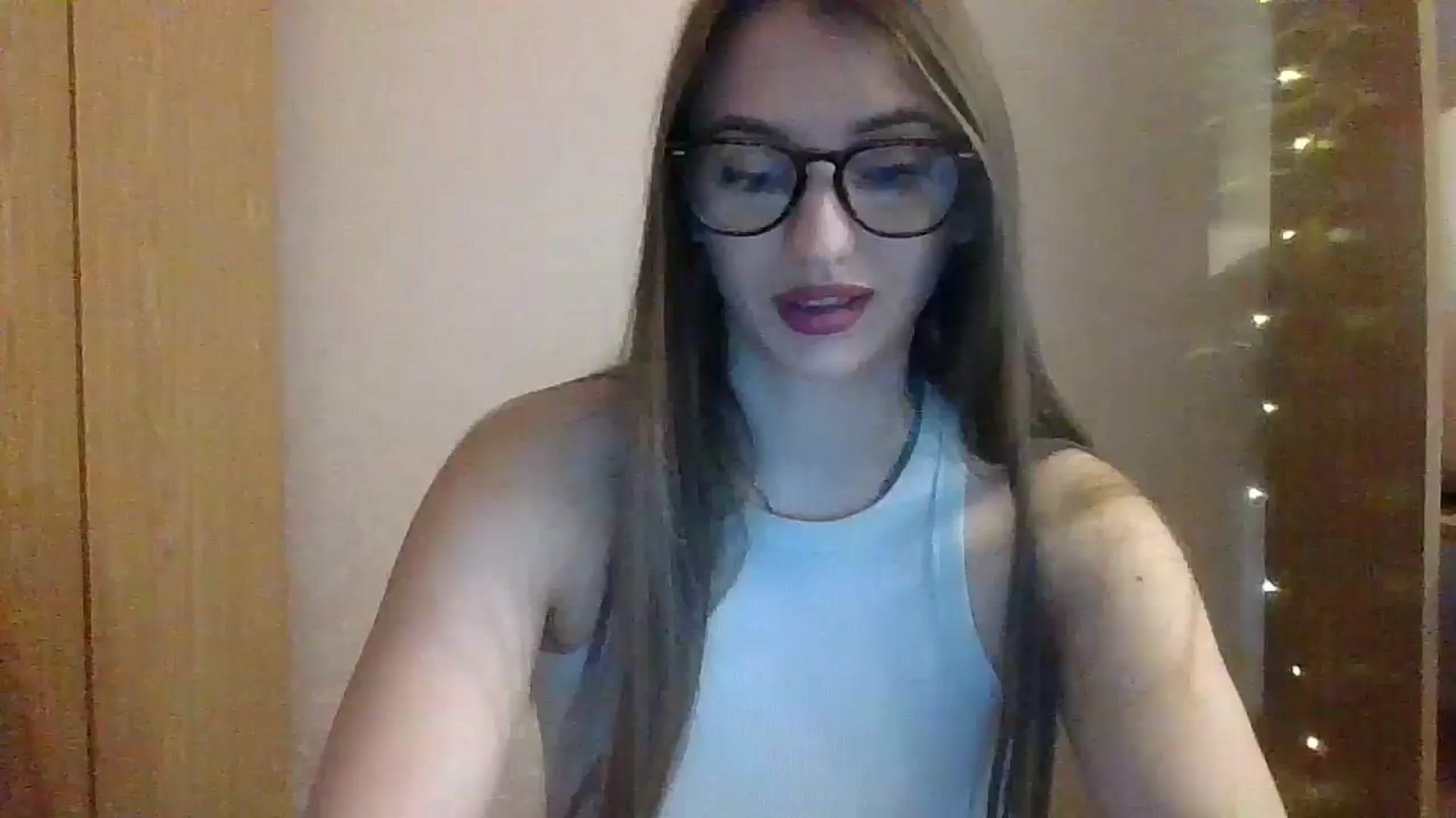 Gallery image thumbnail from SarahMills's myfreecams stream on, 10/05/2025, 10:30 image 1 of 20