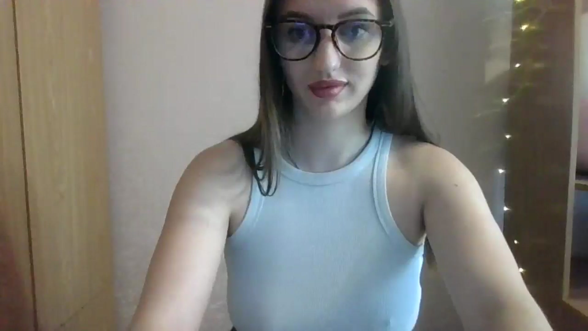 Gallery image thumbnail from SarahMills's myfreecams stream on, 10/05/2025, 10:51 image 15 of 20