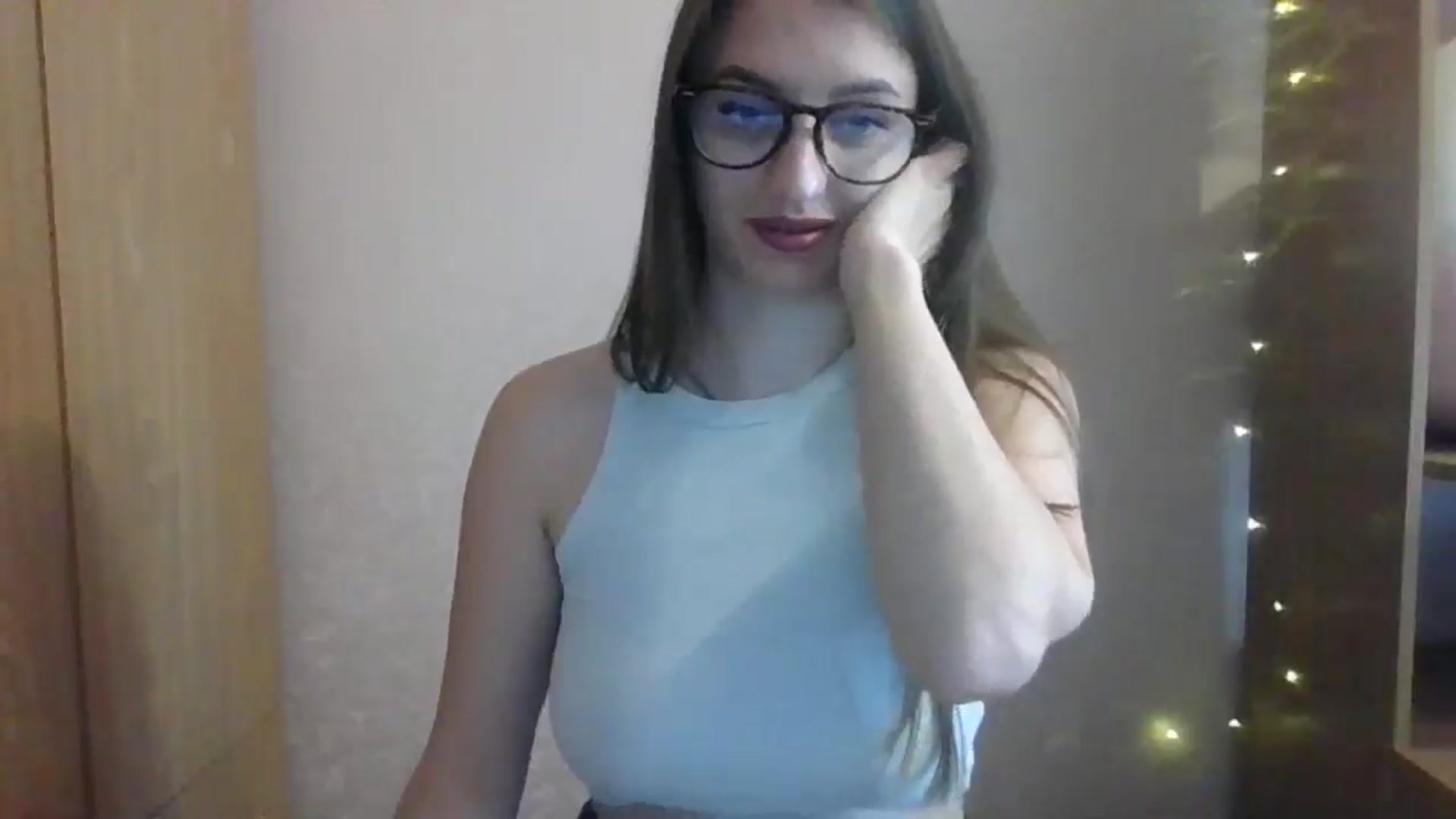 Gallery image thumbnail from SarahMills's myfreecams stream on, 10/05/2025, 10:51 image 12 of 20