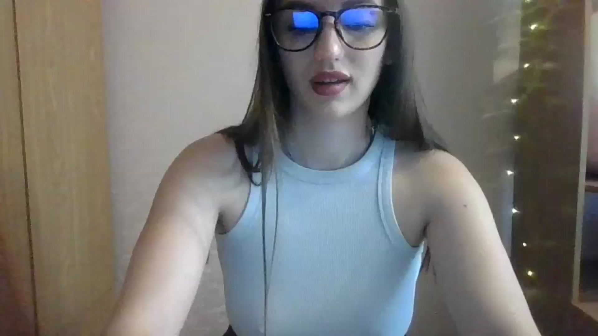Gallery image thumbnail from SarahMills's myfreecams stream on, 10/05/2025, 10:51 image 16 of 20