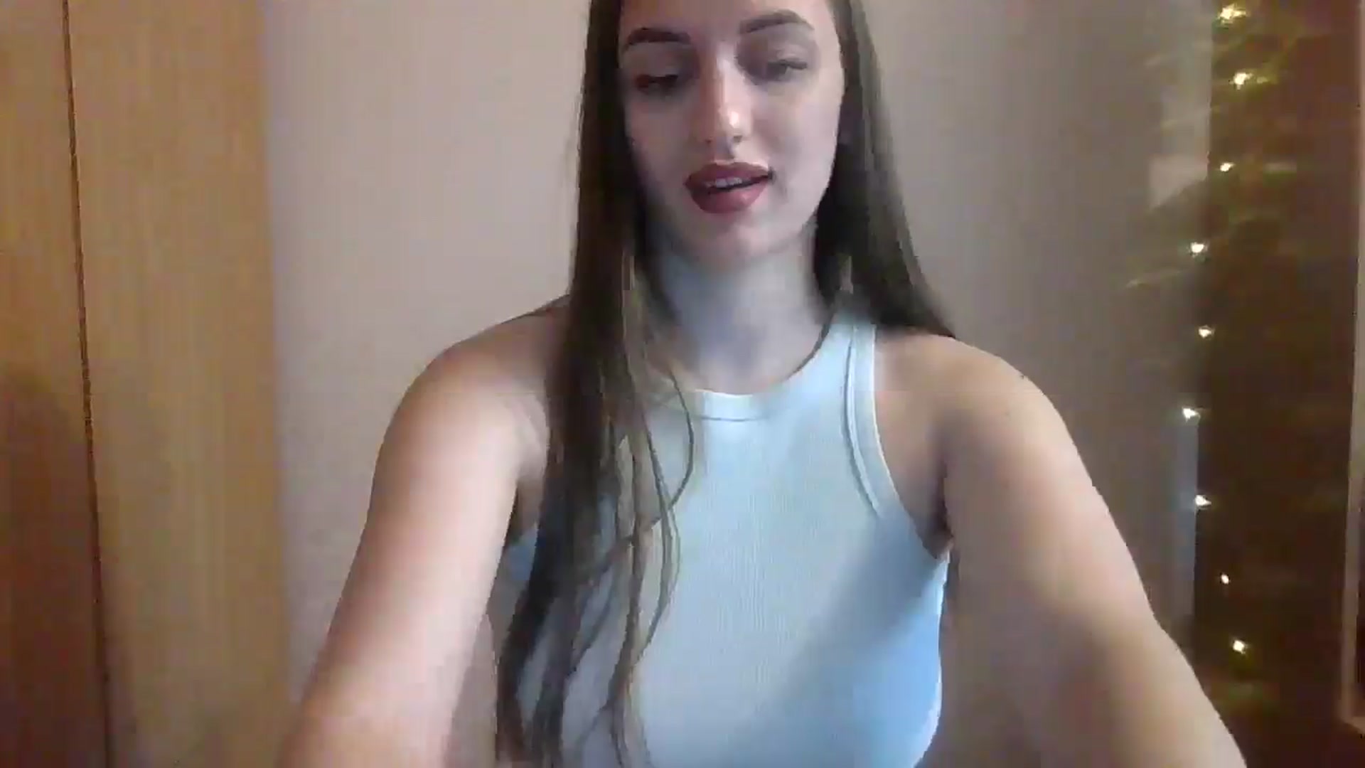 Gallery image thumbnail from SarahMills's myfreecams stream on, 10/05/2025, 12:52 image 13 of 20