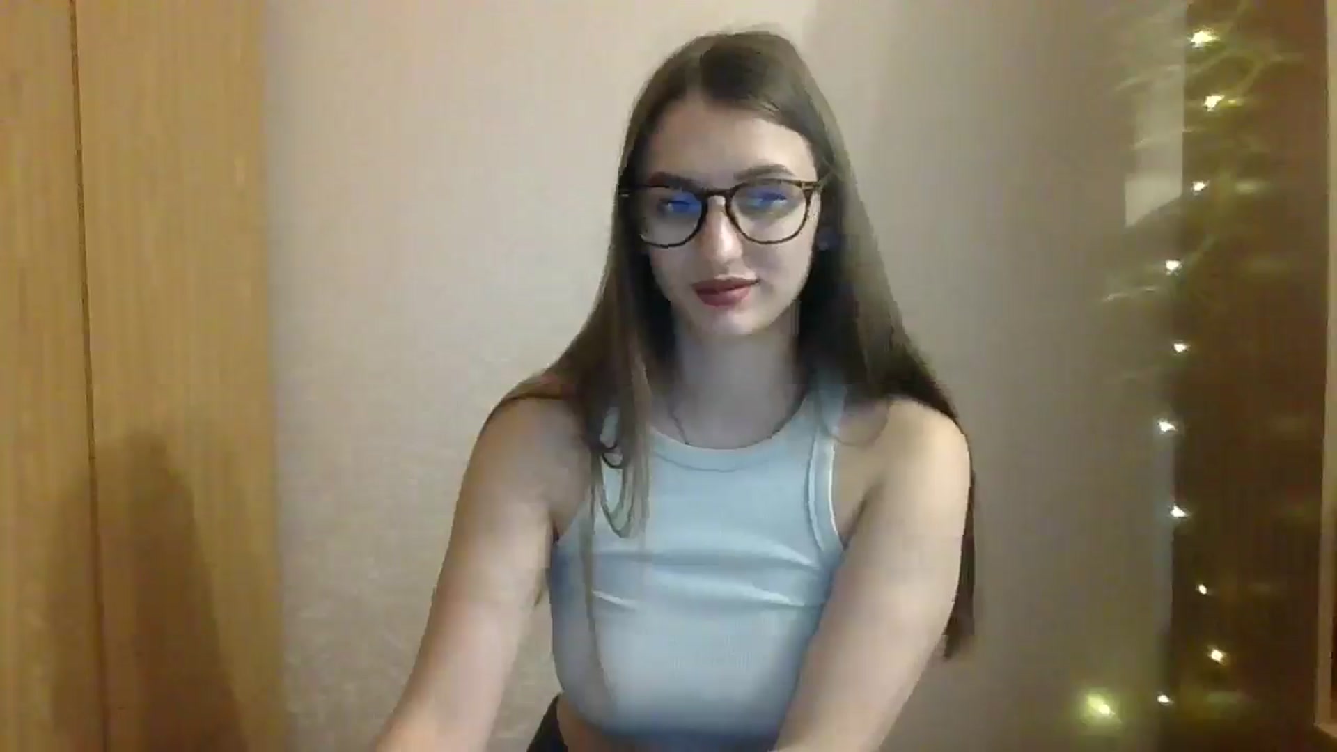 Gallery image thumbnail from SarahMills's myfreecams stream on, 10/05/2025, 14:17 image 14 of 20