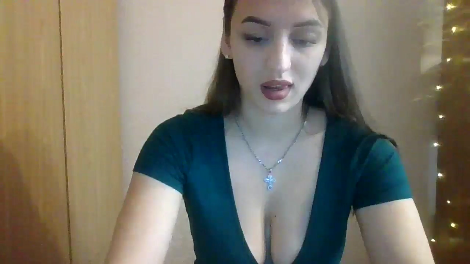 Gallery image thumbnail from SarahMills's myfreecams stream on, 10/06/2025, 11:35 image 13 of 20
