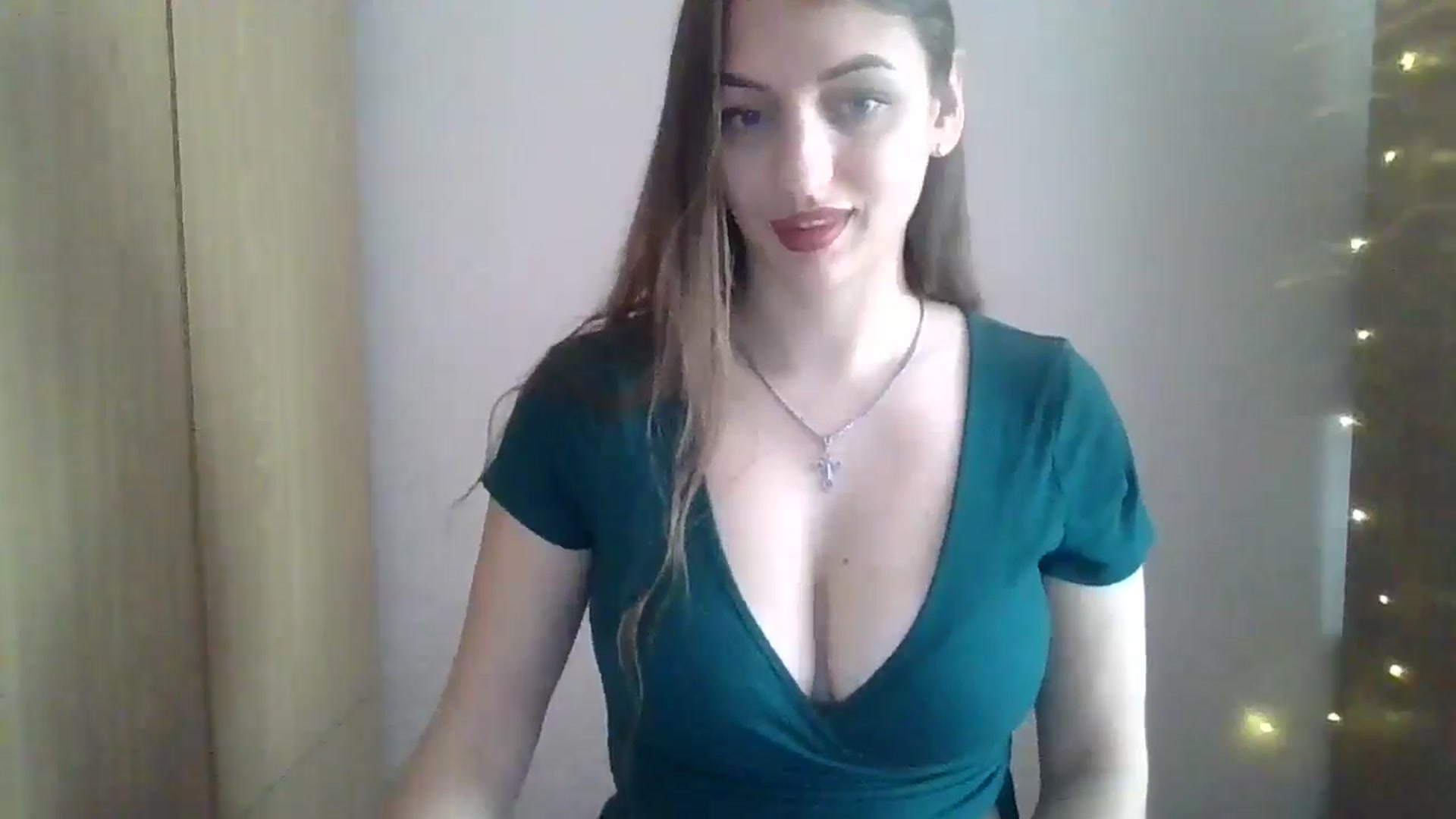 Gallery image thumbnail from SarahMills's myfreecams stream on, 10/06/2025, 11:35 image 2 of 20