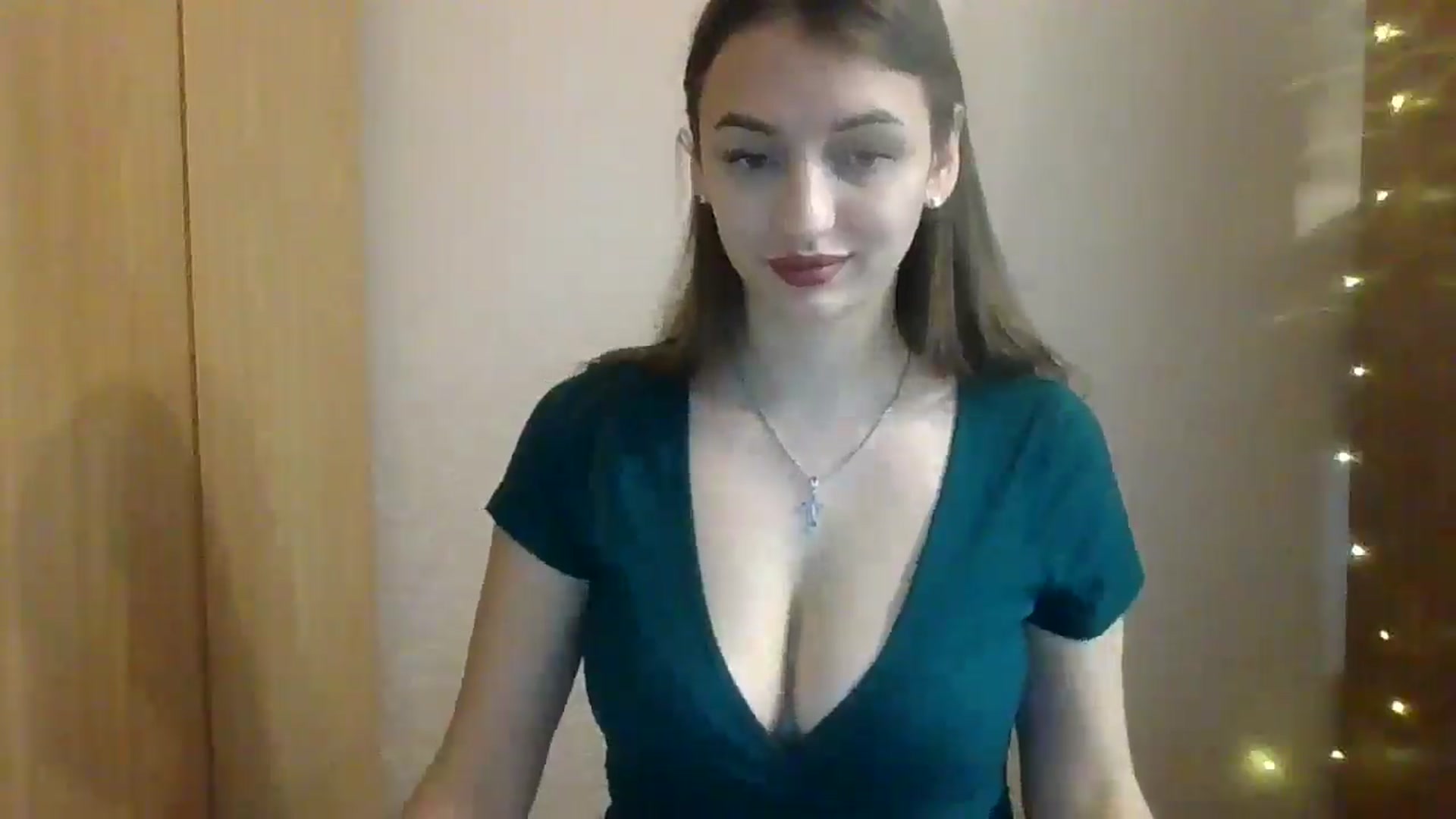 Gallery image thumbnail from SarahMills's myfreecams stream on, 10/06/2025, 11:35 image 10 of 20