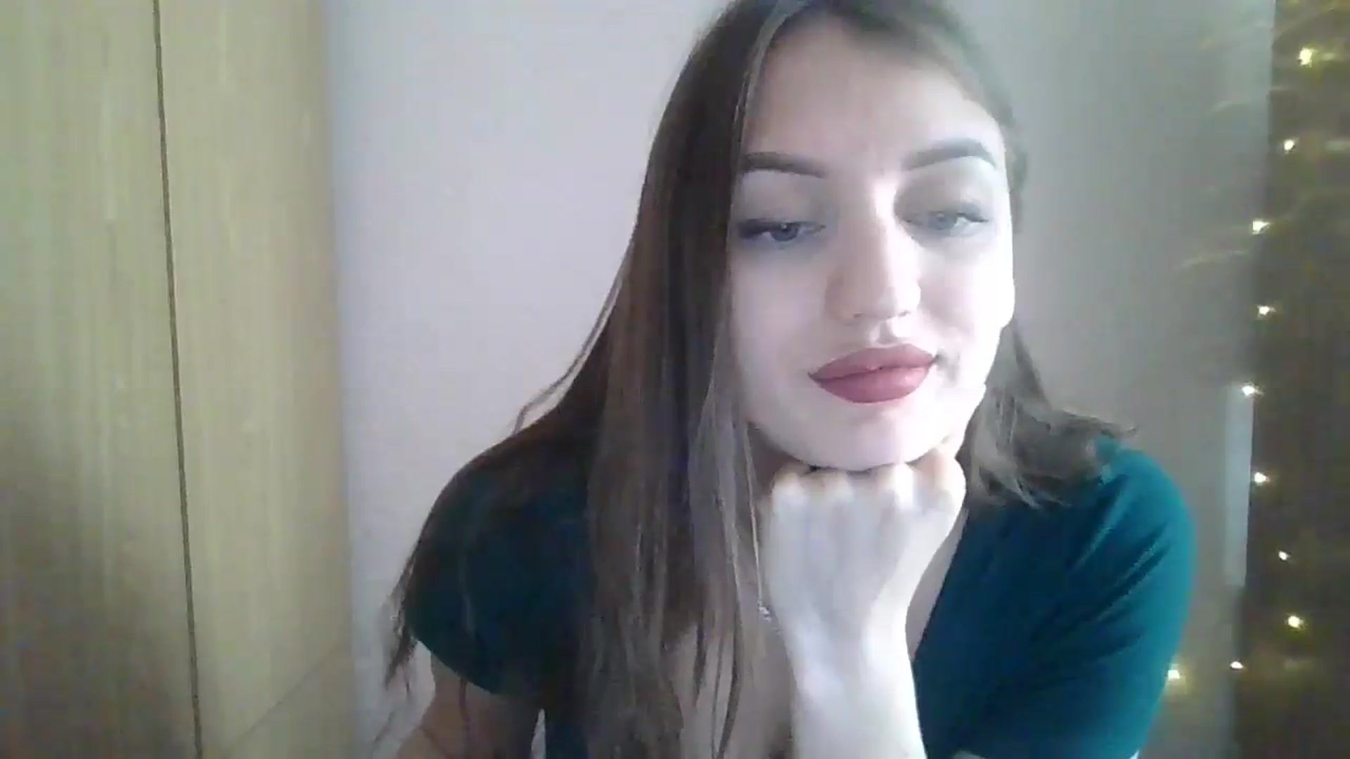 Gallery image thumbnail from SarahMills's myfreecams stream on, 10/06/2025, 11:35 image 4 of 20
