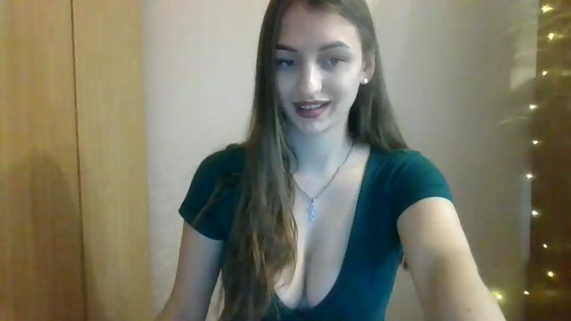 Gallery image thumbnail from SarahMills's myfreecams stream on, 10/06/2025, 12:06 image 13 of 20