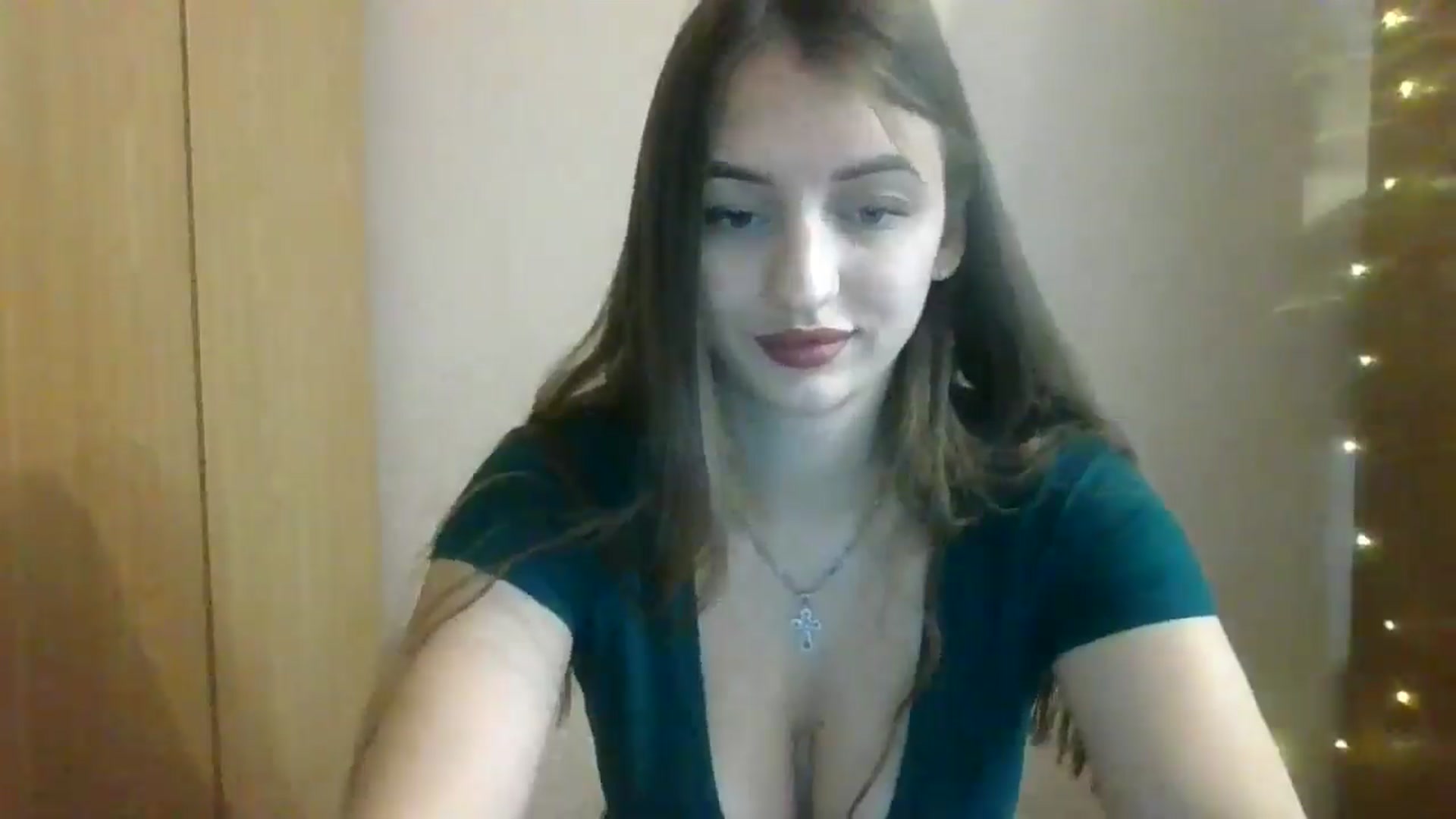 Gallery image thumbnail from SarahMills's myfreecams stream on, 10/06/2025, 12:06 image 5 of 20