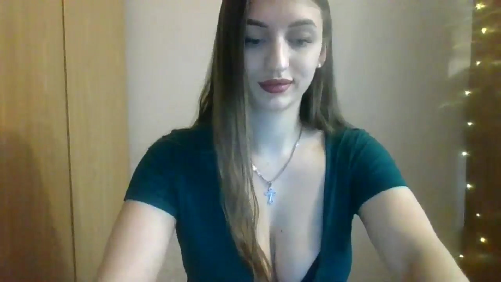 Gallery image thumbnail from SarahMills's myfreecams stream on, 10/06/2025, 12:06 image 19 of 20