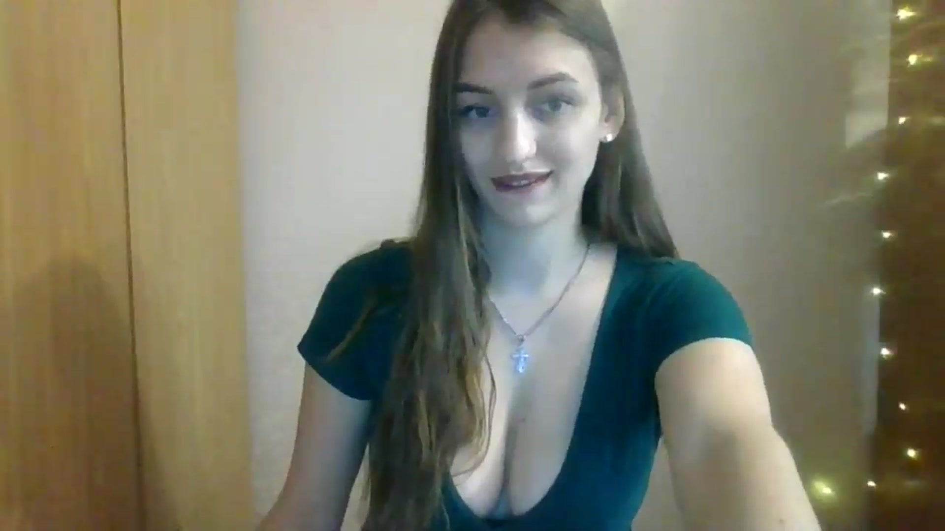 Gallery image thumbnail from SarahMills's myfreecams stream on, 10/06/2025, 12:06 image 11 of 20