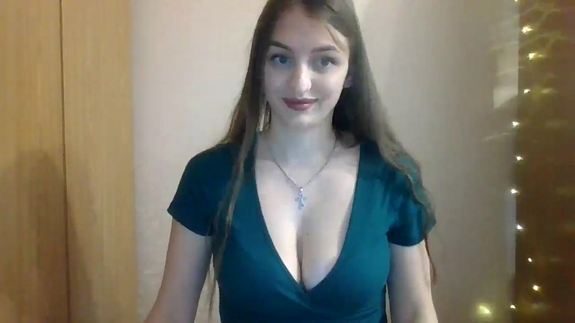 Gallery image thumbnail from SarahMills's myfreecams stream on, 10/06/2025, 14:07 image 14 of 20