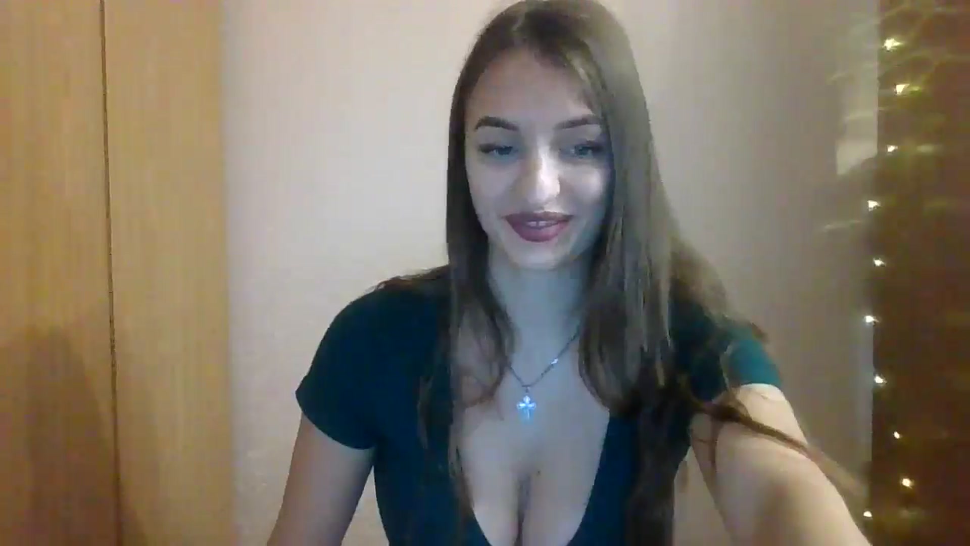 Gallery image thumbnail from SarahMills's myfreecams stream on, 10/06/2025, 14:07 image 11 of 20
