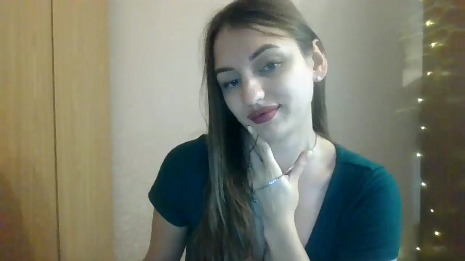Gallery image thumbnail from SarahMills's myfreecams stream on, 10/06/2025, 14:07 image 8 of 20