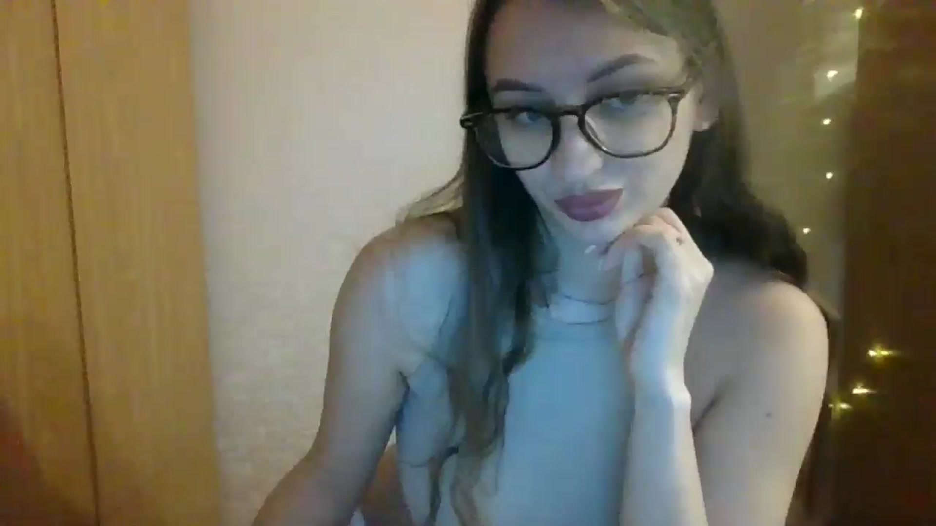 Gallery image thumbnail from SarahMills's myfreecams stream on, 10/12/2025, 11:28 image 6 of 20