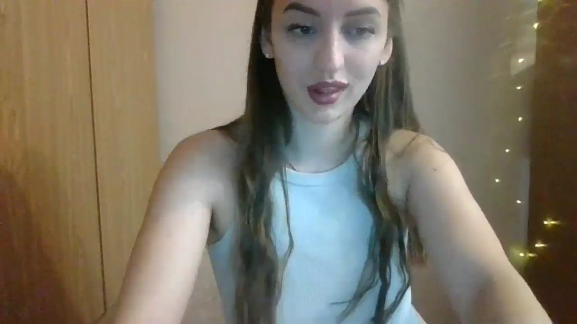 Gallery image thumbnail from SarahMills's myfreecams stream on, 10/19/2025, 10:34 image 7 of 20