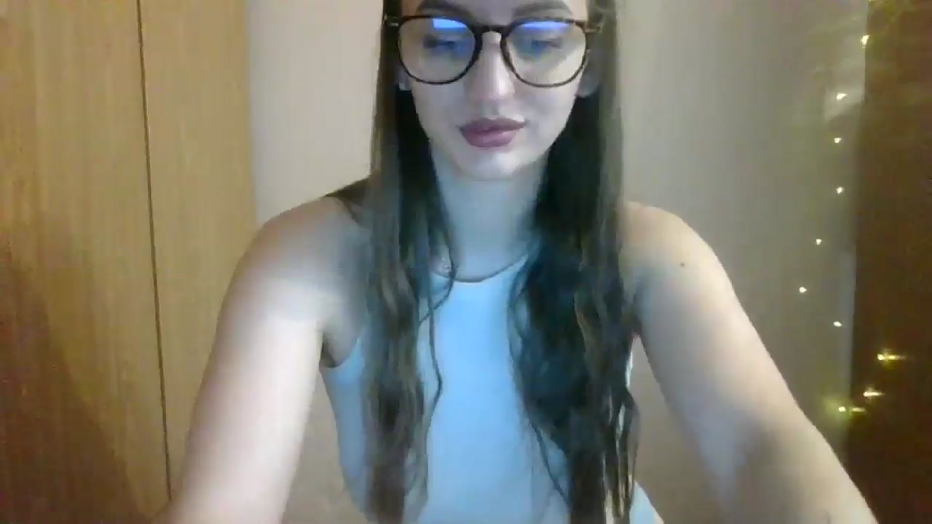 Gallery image thumbnail from SarahMills's myfreecams stream on, 10/19/2025, 10:34 image 13 of 20