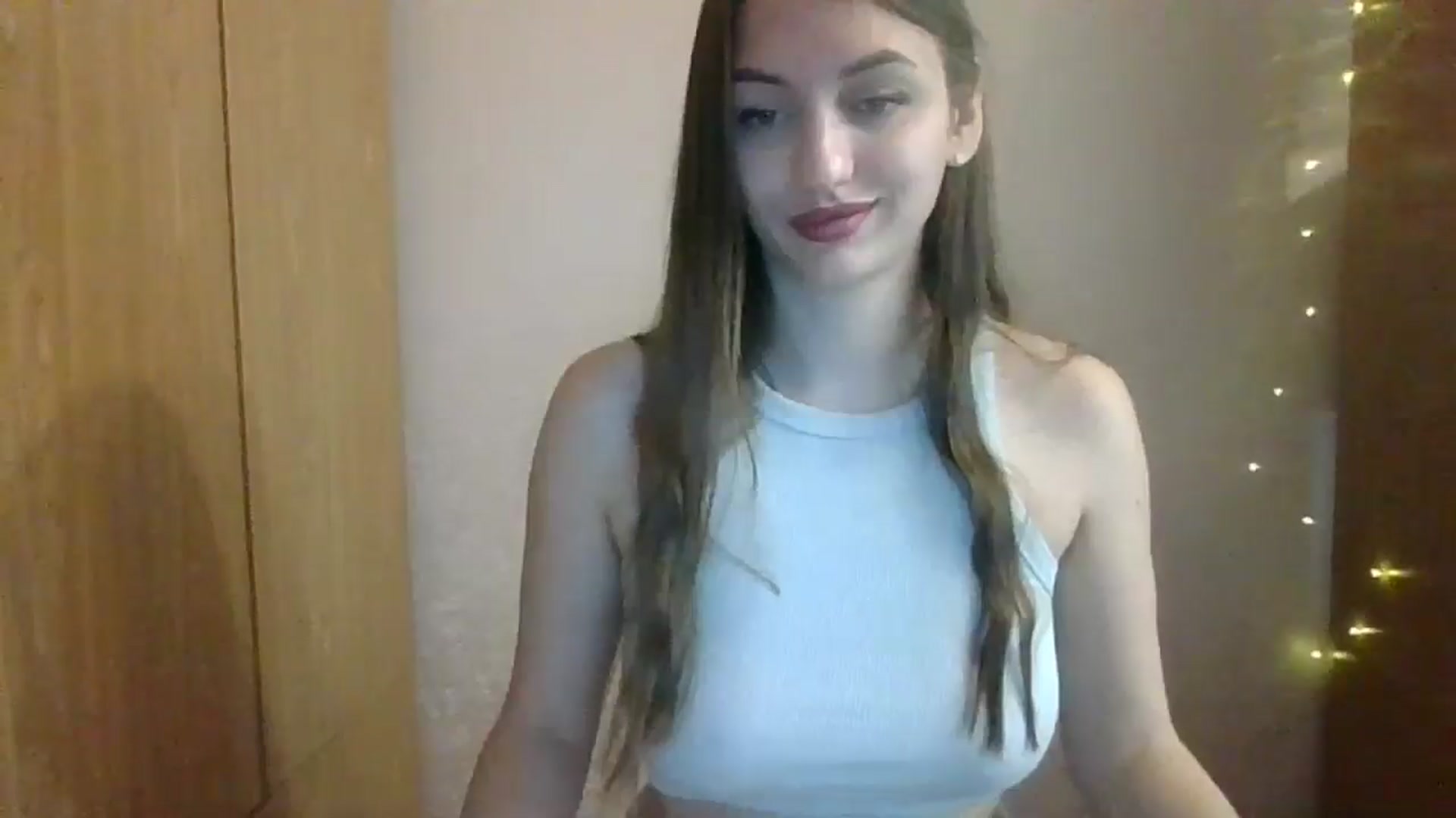 Gallery image thumbnail from SarahMills's myfreecams stream on, 10/19/2025, 10:34 image 5 of 20