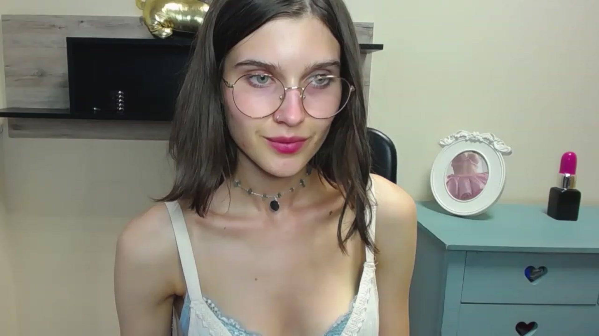 Gallery image thumbnail from SarahPassionX's myfreecams stream on, 07/03/2023, 20:01 image 12 of 20