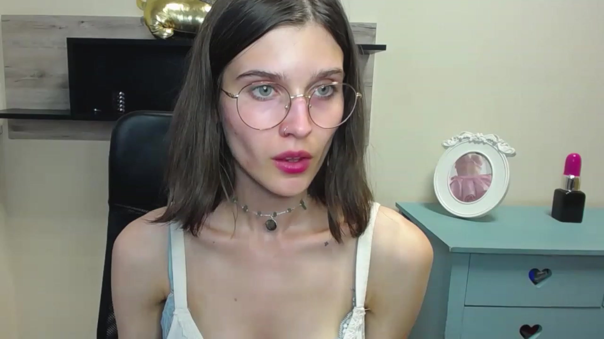 Gallery image thumbnail from SarahPassionX's myfreecams stream on, 07/03/2023, 20:01 image 7 of 20