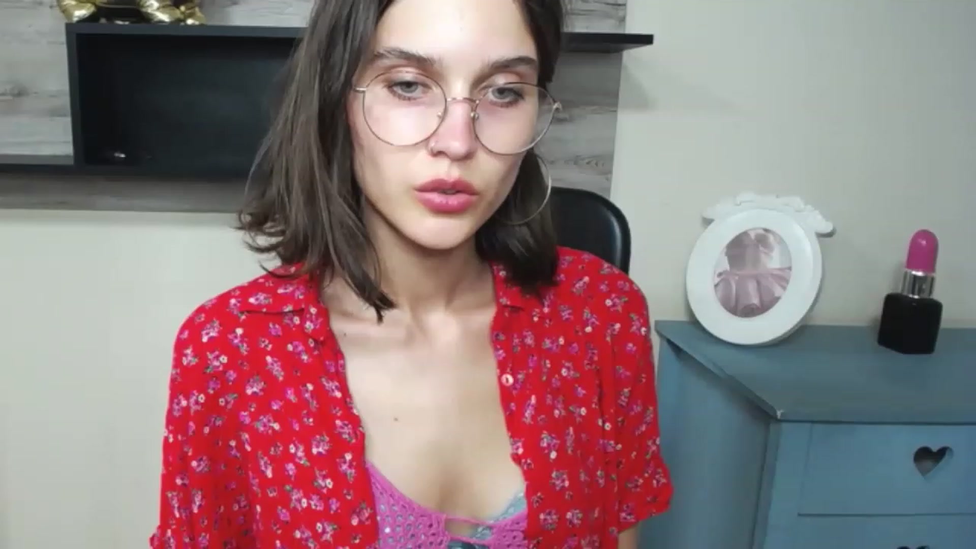 Gallery image thumbnail from SarahPassionX's myfreecams stream on, 07/10/2023, 19:12 image 17 of 20