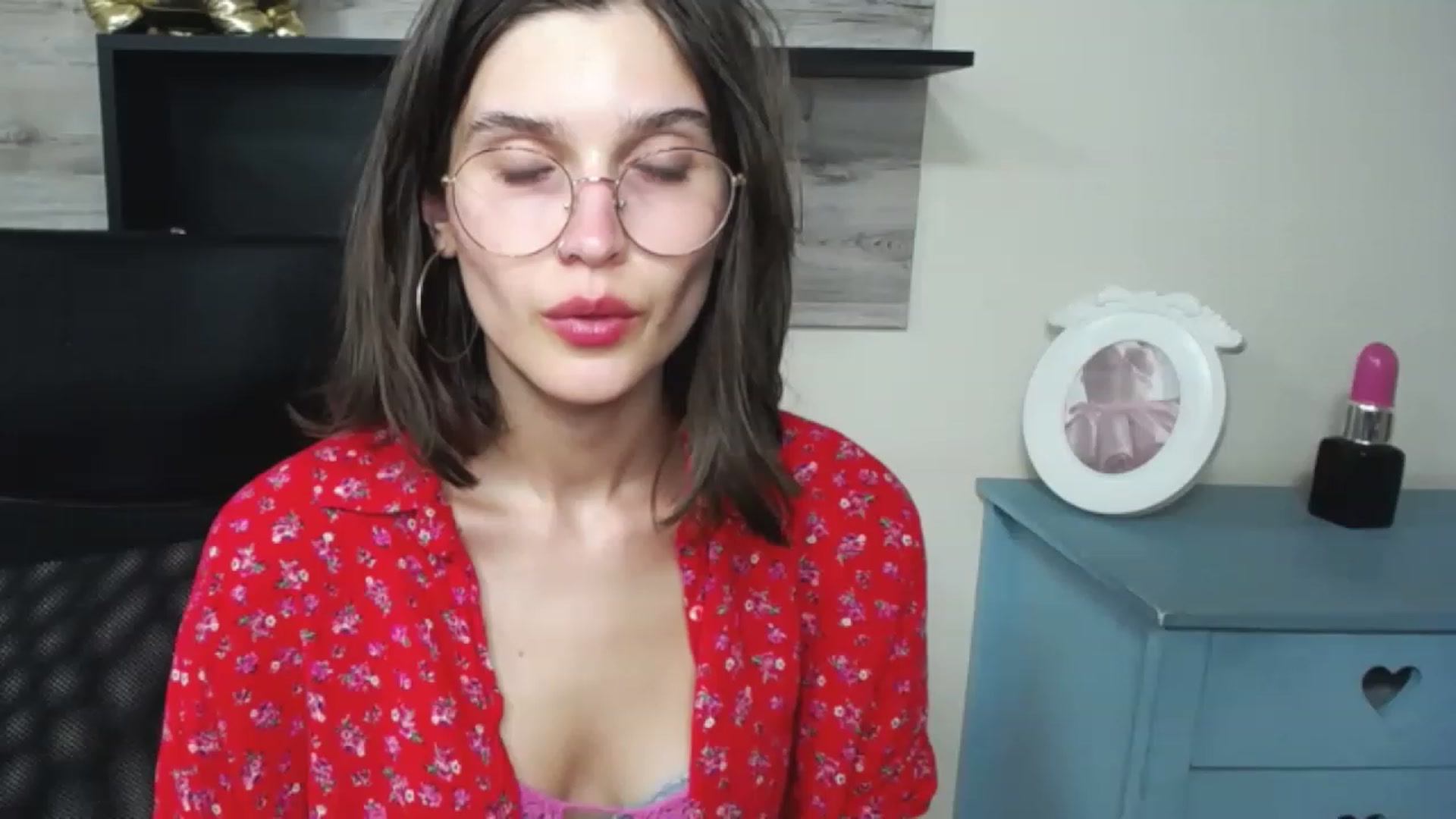Gallery image thumbnail from SarahPassionX's myfreecams stream on, 07/10/2023, 19:12 image 3 of 20