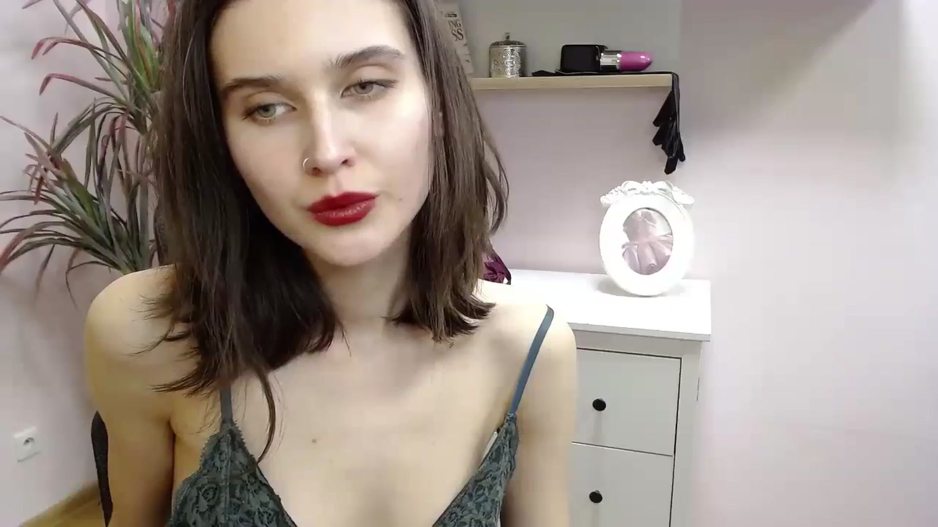 Gallery image thumbnail from SarahPassionX's myfreecams stream on, 03/03/2024, 18:14 image 10 of 20