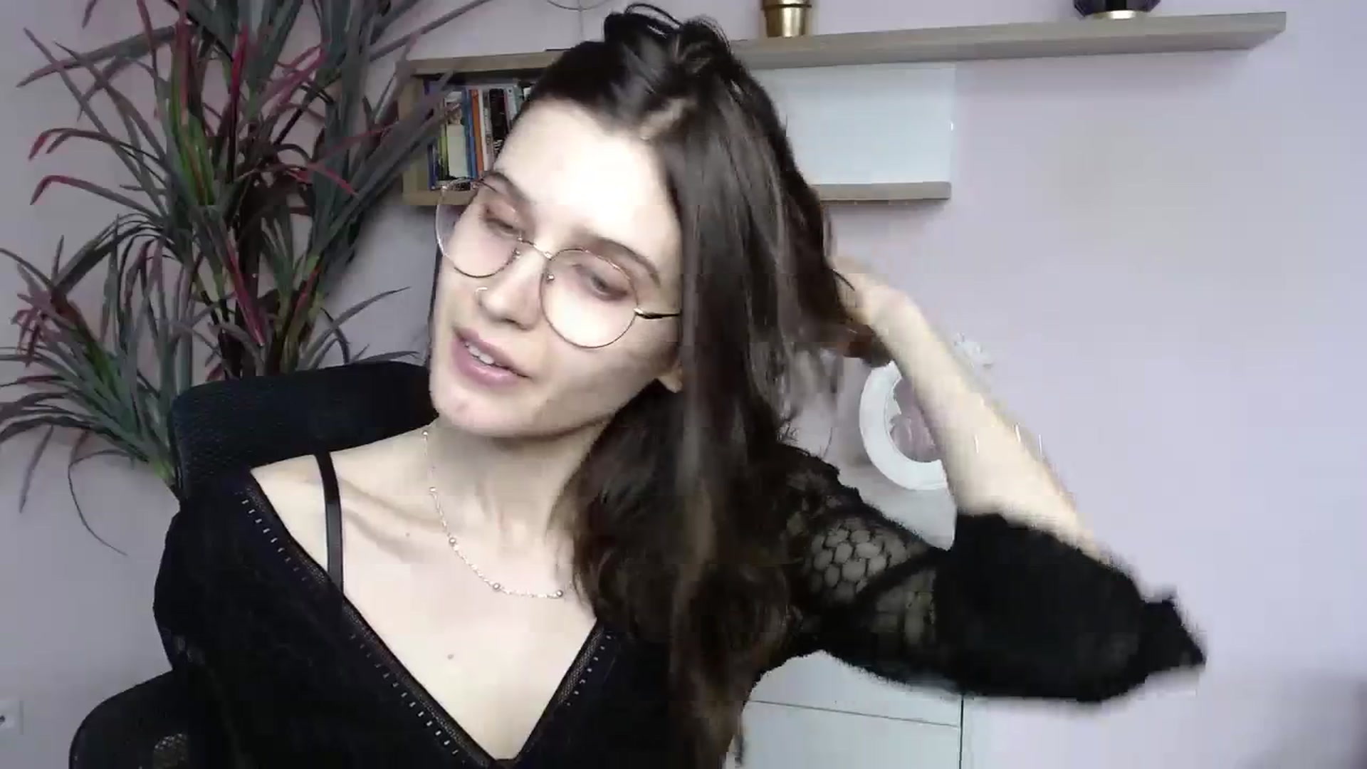 Gallery image thumbnail from SarahPassionX's myfreecams stream on, 03/16/2024, 10:03 image 11 of 20
