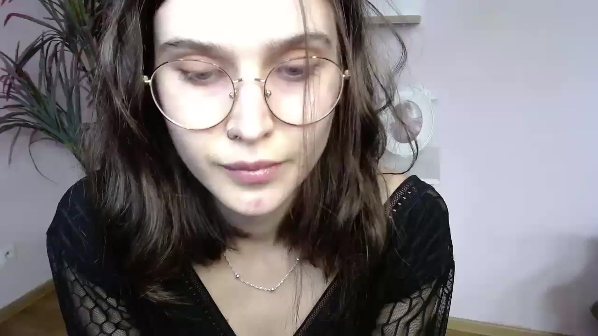 Gallery image thumbnail from SarahPassionX's myfreecams stream on, 03/16/2024, 10:03 image 5 of 20